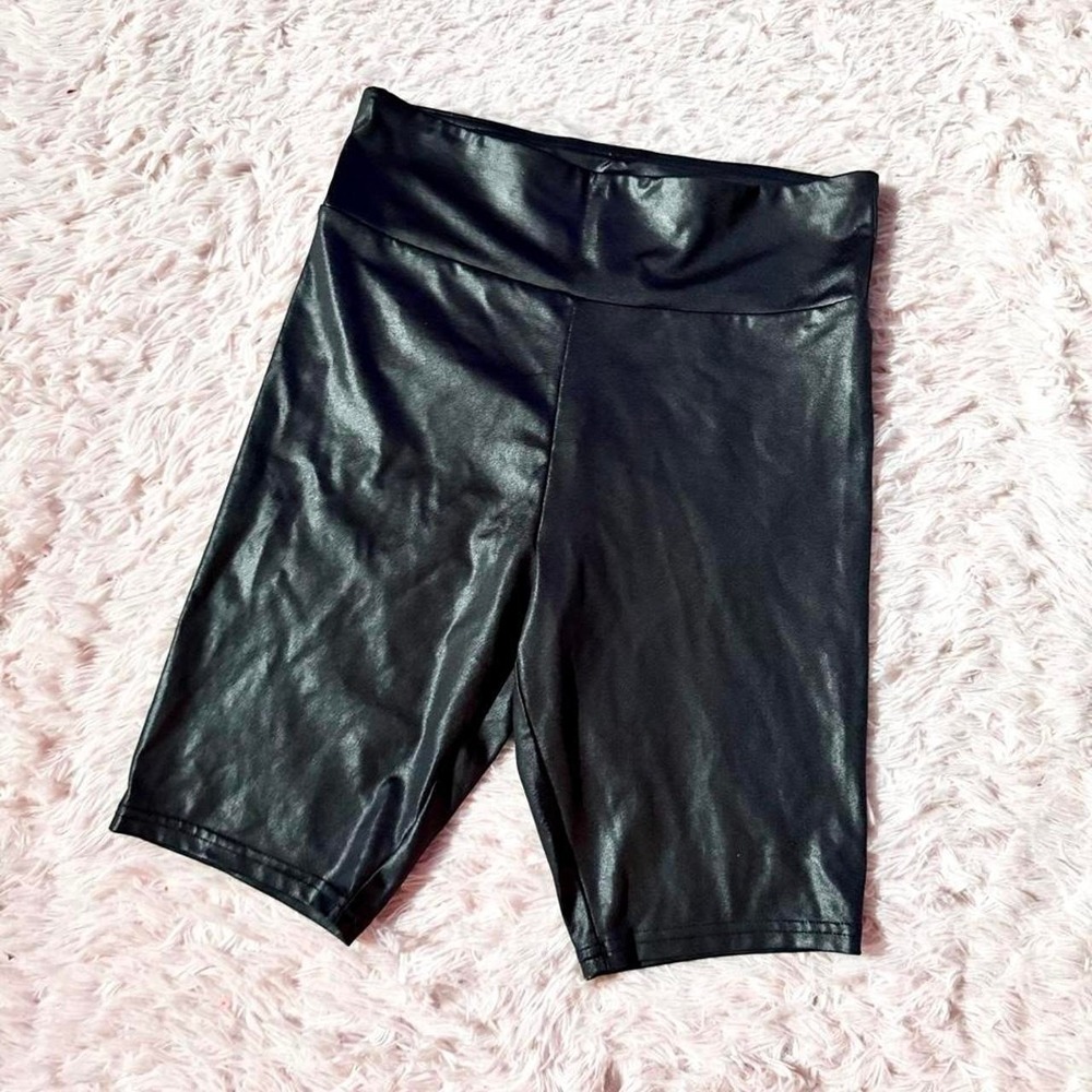 Faux Leather Edgy Grunge Emo Rugged Biker Shorts Womens M Gothic PopPunk Concert